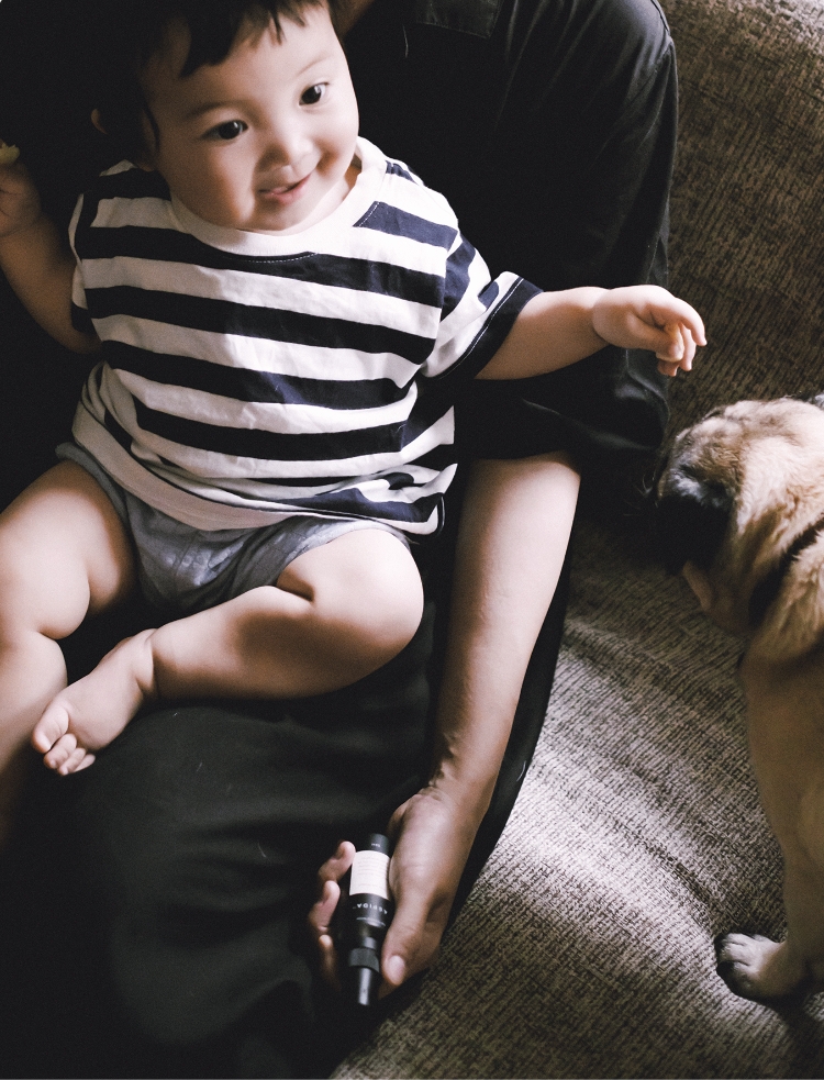 安全性。食塩より100倍以上も安全な経口性で赤ちゃんのいる環境やマスクへのスプレーも安心